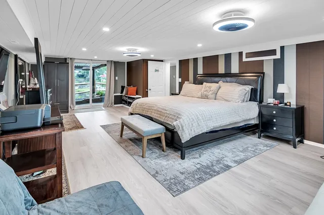 $789,000 | 105 Lakeview Street, Southwick, MA 01077