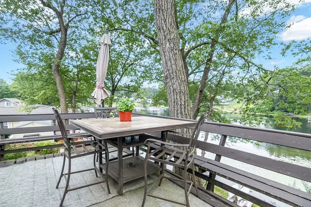 $789,000 | 105 Lakeview Street, Southwick, MA 01077