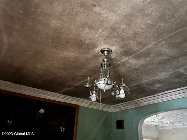 701 Vale Place Schenectady, NY 12308 - Photo 6 of 9 Ceiling
