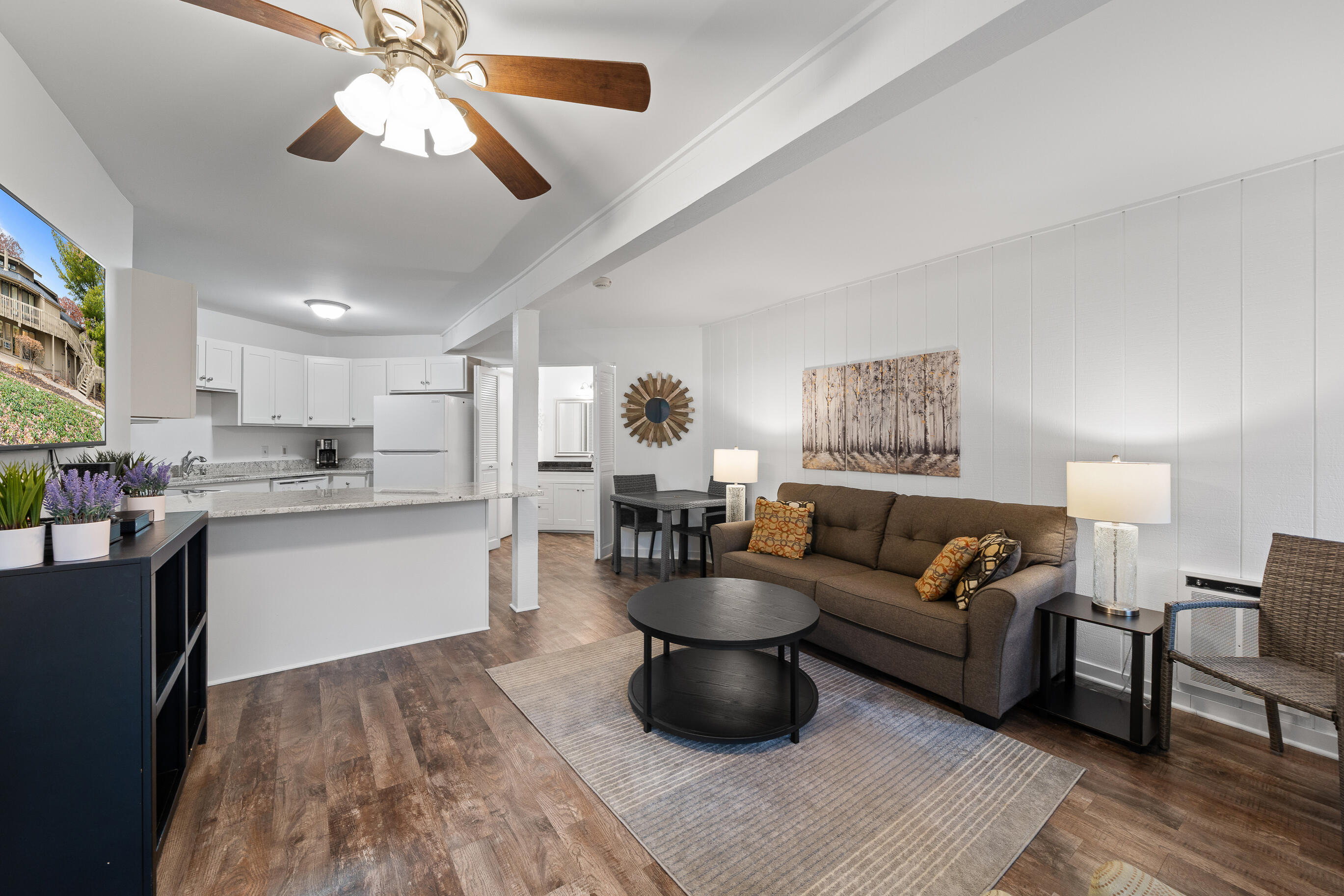 601 Knollwood Circle, Unit B Fontana, WI 53125 - Photo 1 of 21 601B Knollwood Cir - Int-5