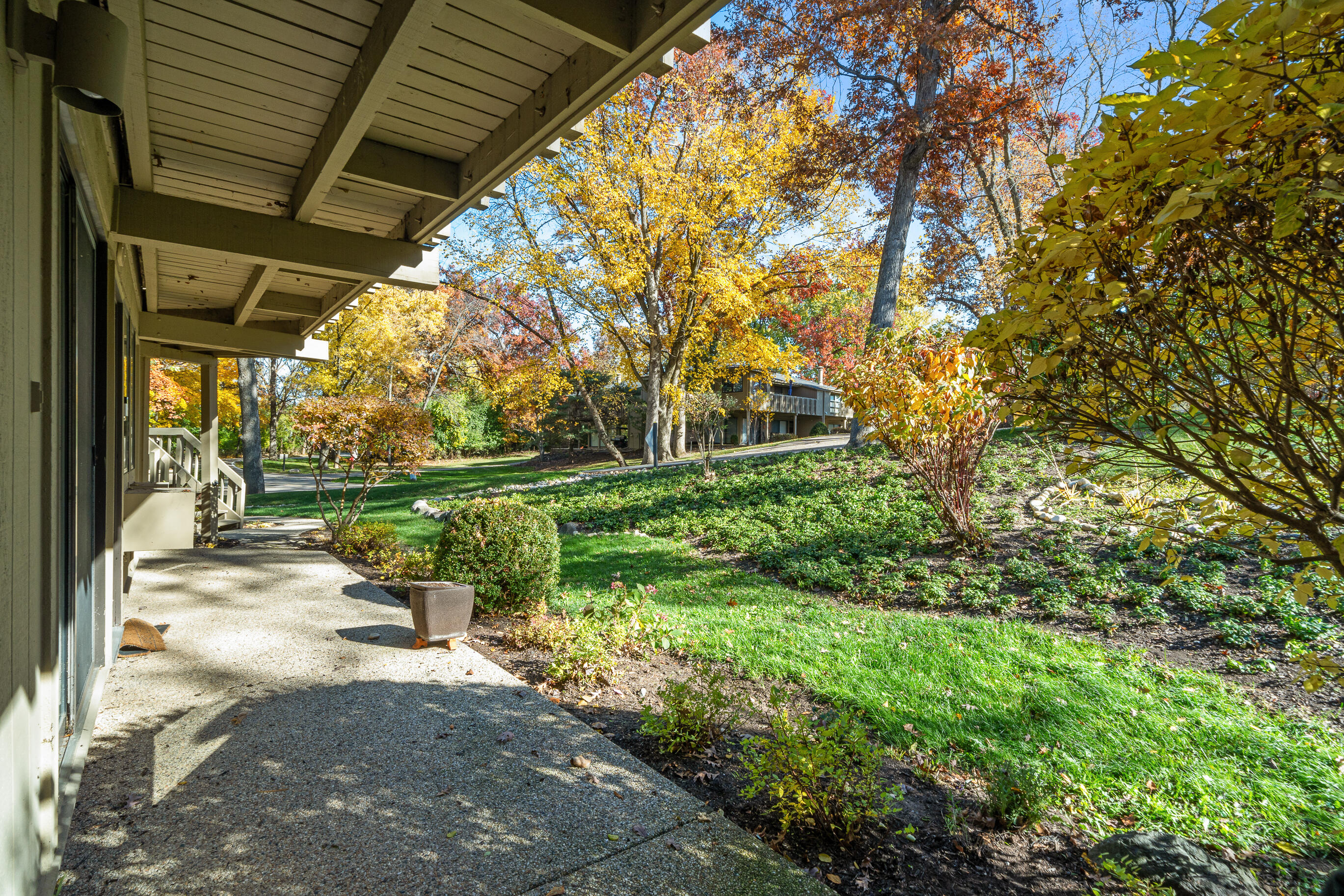 601 Knollwood Circle, Unit B Fontana, WI 53125 - Photo 18 of 21 601B Knollwood Cir-11