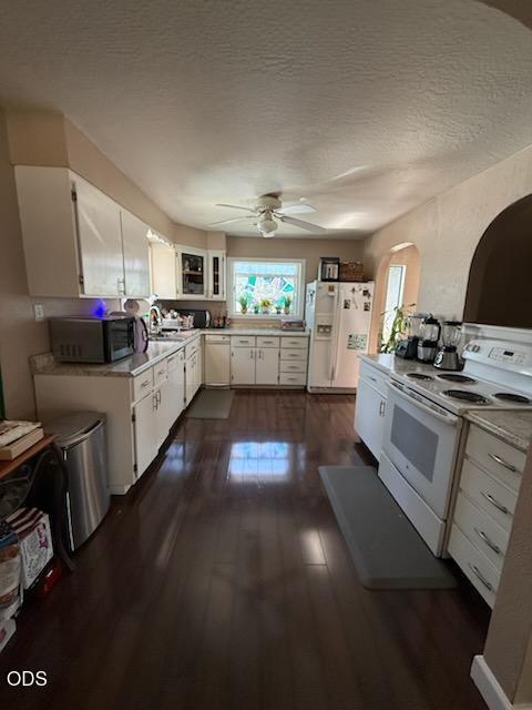 2695 Merriman Road Medford, OR 97501 - Photo 6 of 24