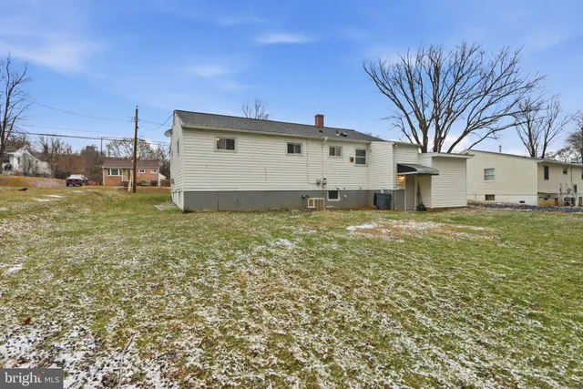 a view of a house with a big yard