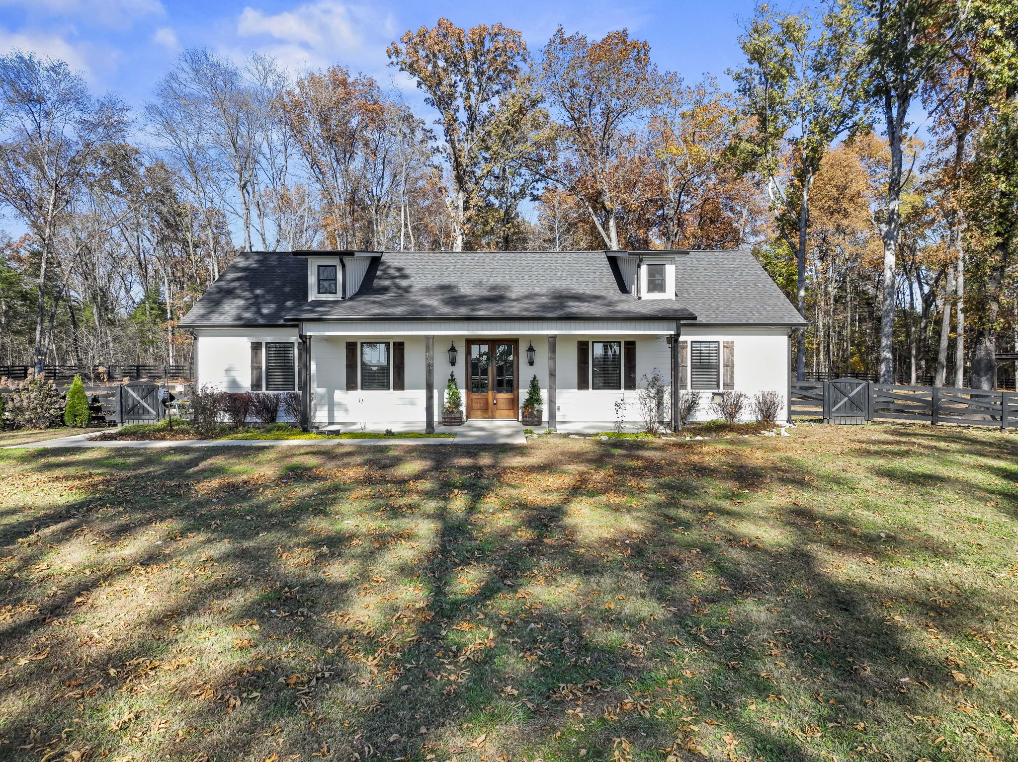 5706 Lunns Store Road Chapel Hill, TN 37034 - Photo 32 of 37 a front view of a house with a garden