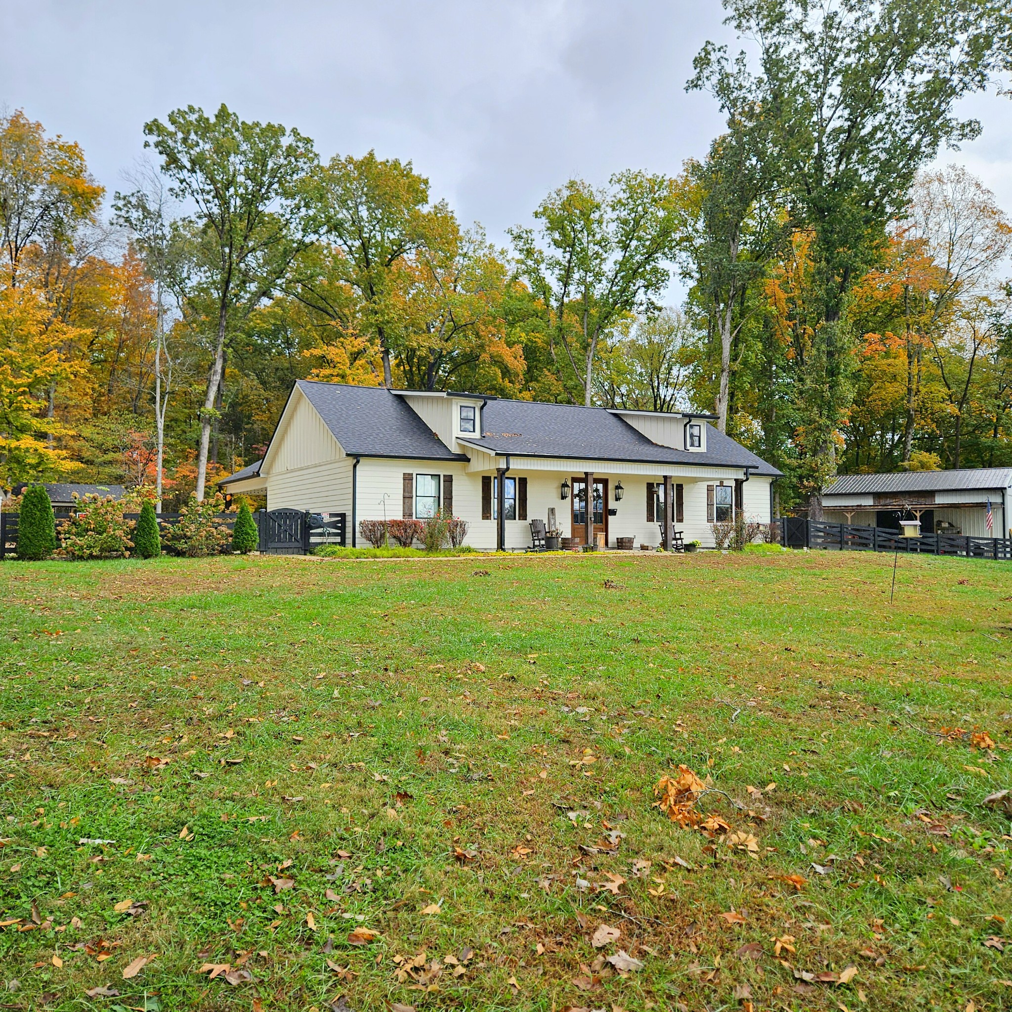 5706 Lunns Store Road Chapel Hill, TN 37034 - Photo 36 of 37 a front view of house with yard and green space