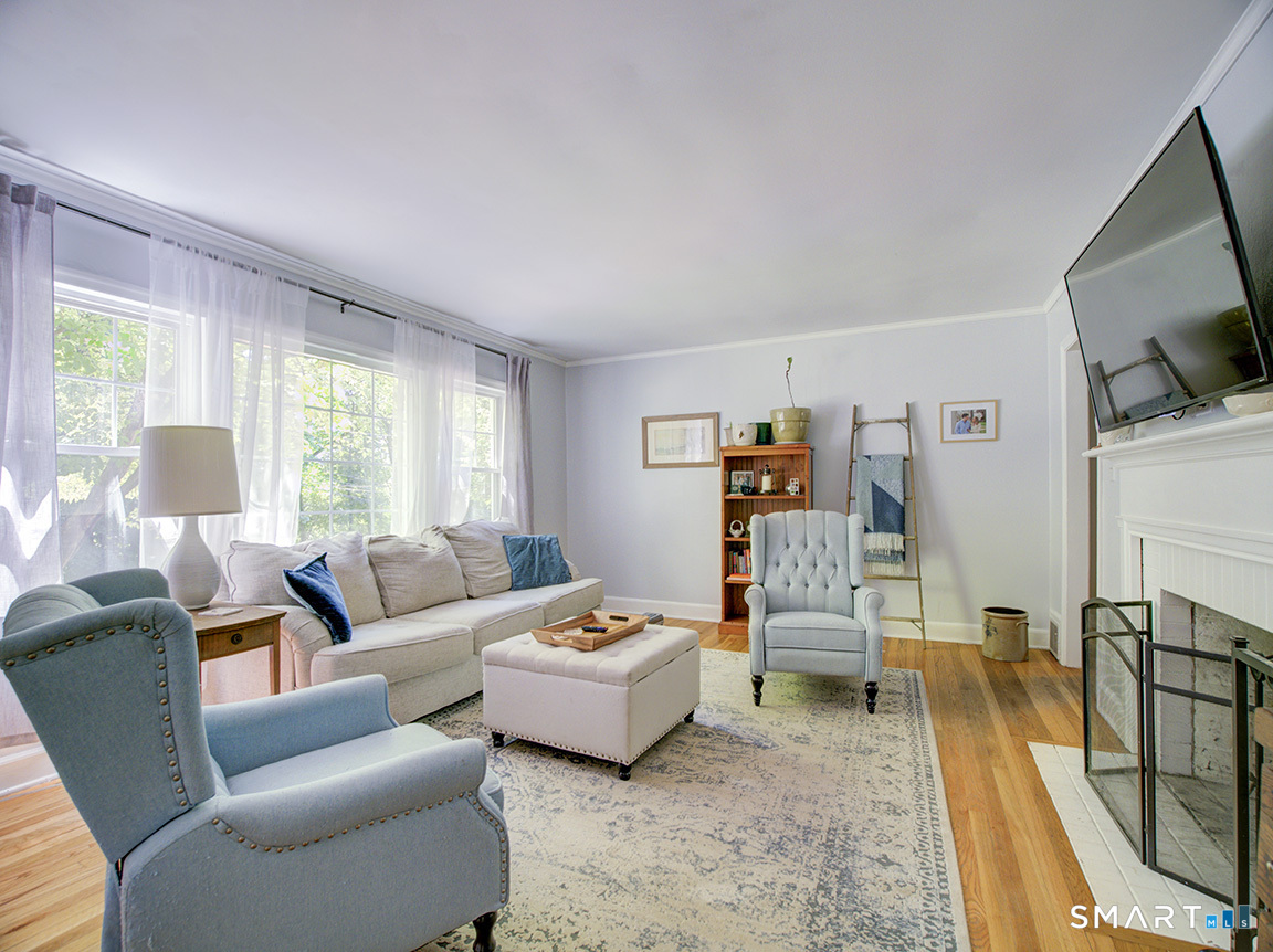 57 Buckingham Street Meriden, CT 06451 - Photo 4 of 35
