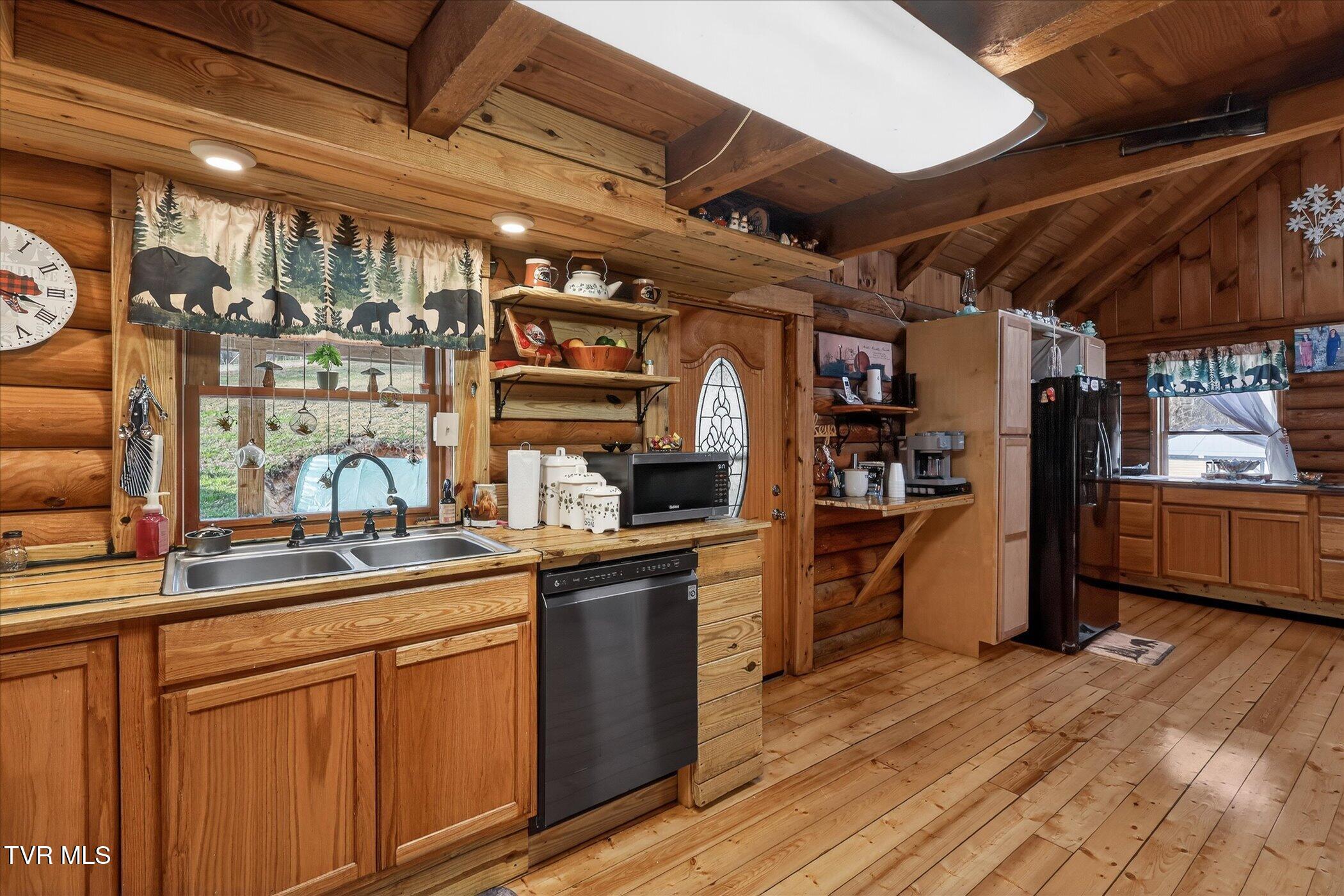 250 Beaver Walk Road Mountain City, TN 37683 - Photo 15 of 34 13-250-Beaver-Walk-Rd-Interior to toward