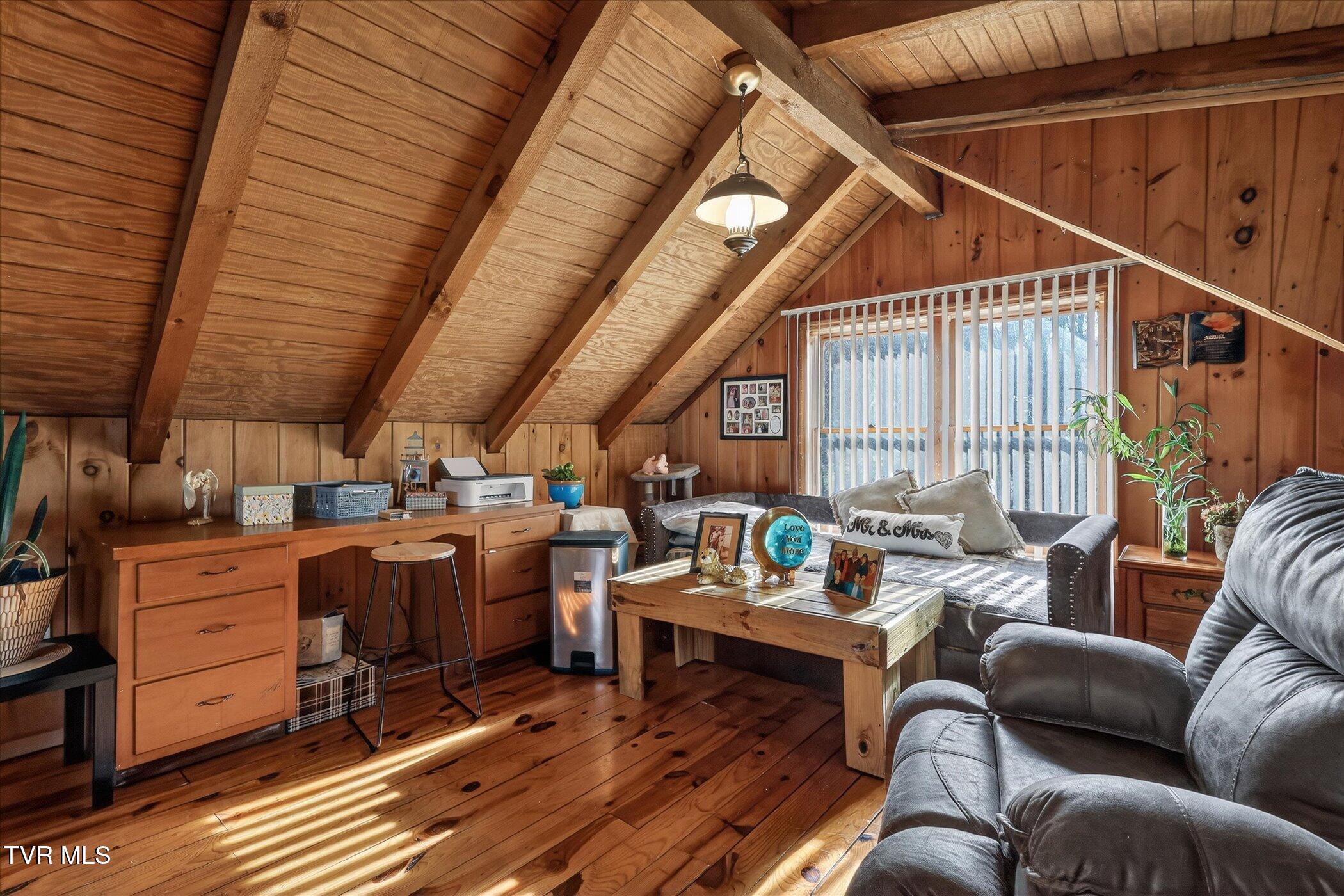 250 Beaver Walk Road Mountain City, TN 37683 - Photo 18 of 34 18-250-Beaver-Walk-Rd-Into the Loft towa