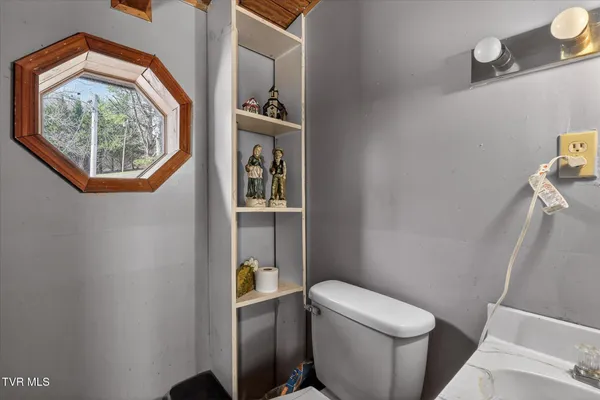 $269,500 | 250 Beaver Walk Road, Mountain City, TN 37683
