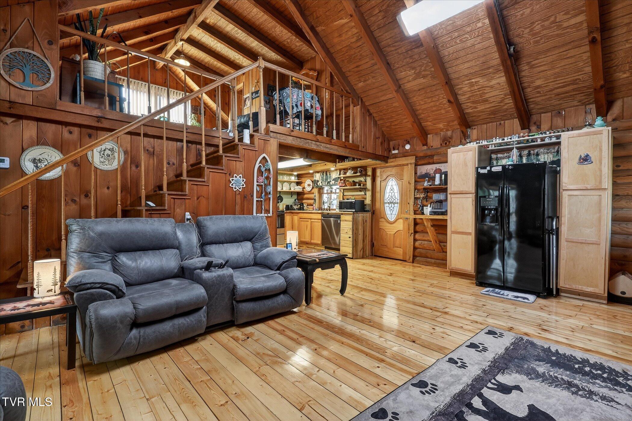 250 Beaver Walk Road Mountain City, TN 37683 - Photo 5 of 34 08-250-Beaver-Walk-Rd-Interior towards L