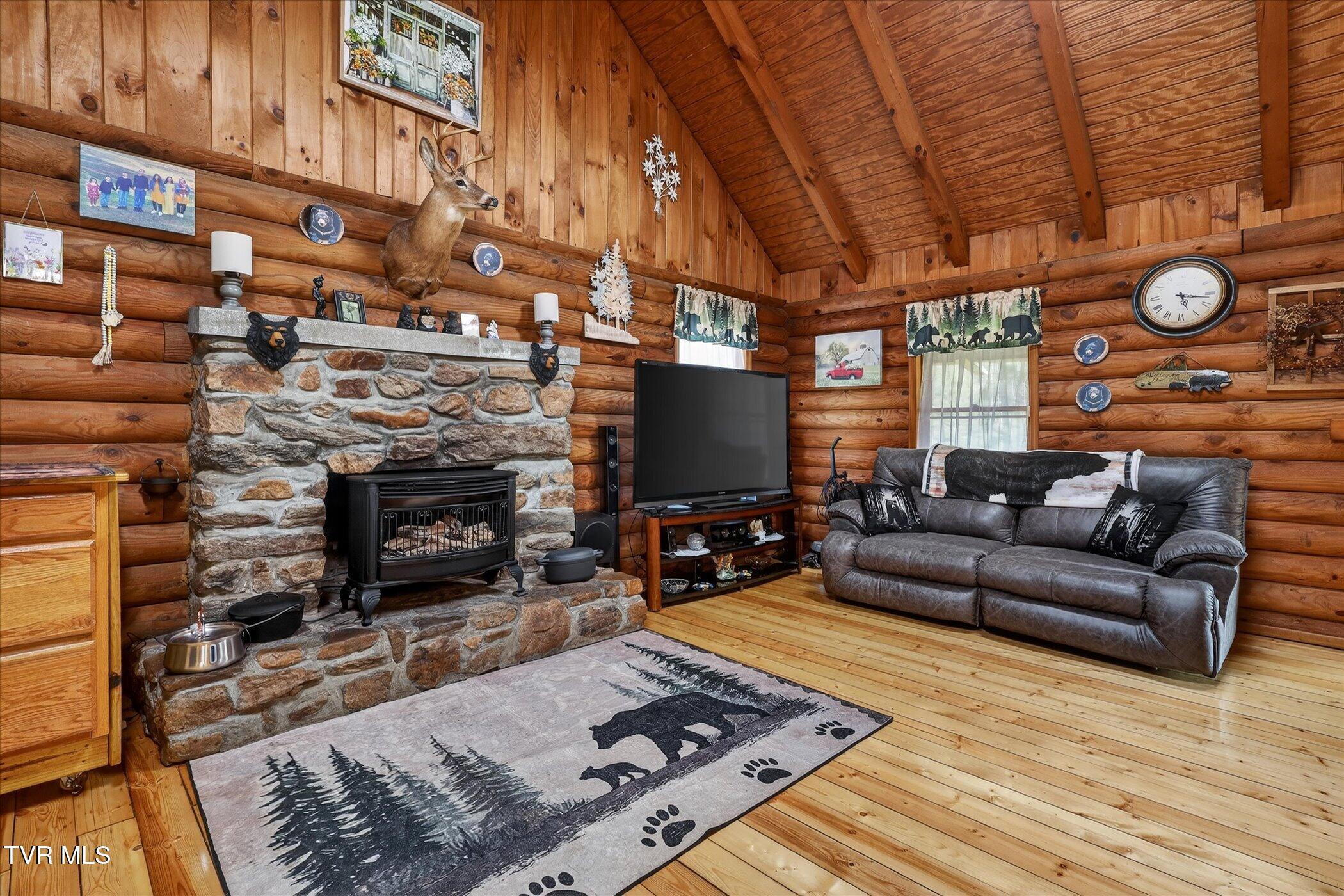 250 Beaver Walk Road Mountain City, TN 37683 - Photo 7 of 34 06-250-Beaver-Walk-Rd- Interior towards