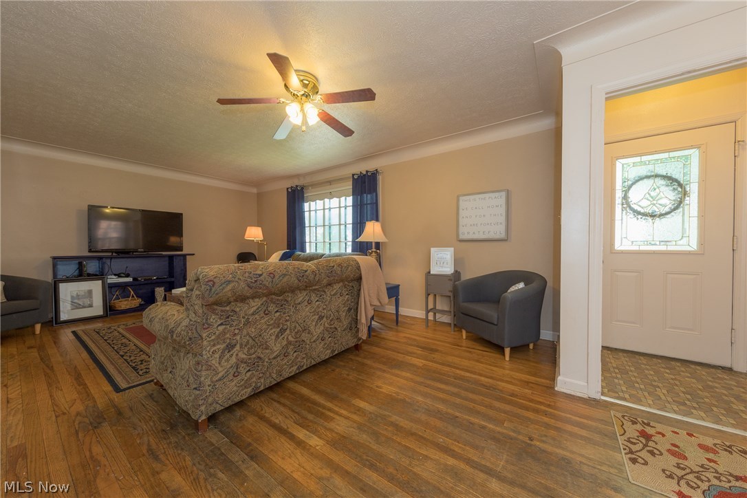4205 Bushnell Road University Heights, OH 44118 - Photo 4 of 31