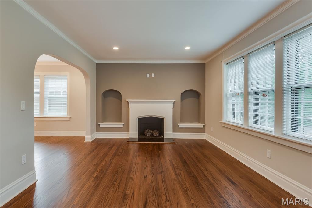 7552 Wydown Boulevard, Unit 2E Clayton, MO 63105 - Photo 2 of 18