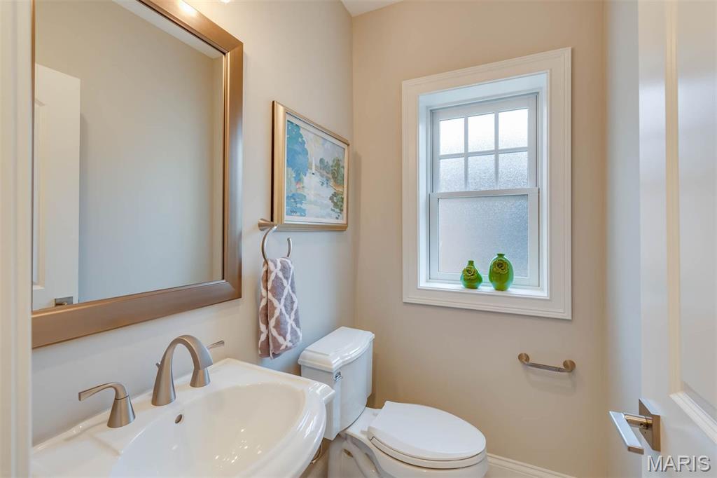 7552 Wydown Boulevard, Unit 2E Clayton, MO 63105 - Photo 9 of 18