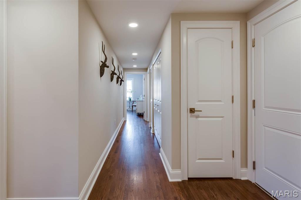 7552 Wydown Boulevard, Unit 2E Clayton, MO 63105 - Photo 10 of 18