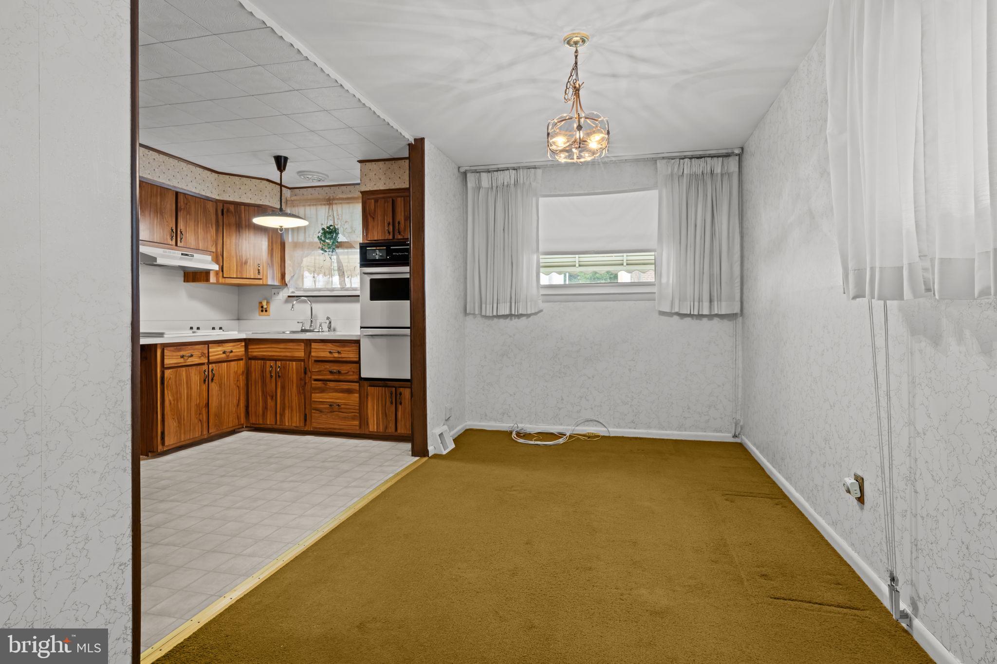 2861 Sebring Road Philadelphia, PA 19152 - Photo 5 of 23 Gallery Image 5