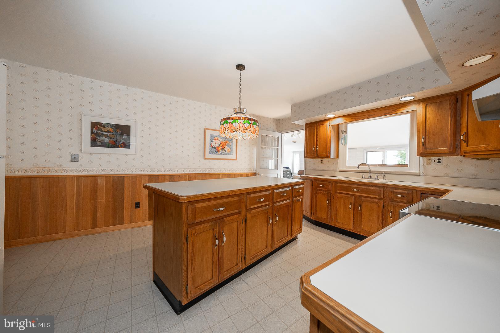 11 Tenby Road Havertown, PA 19083 - Photo 10 of 57 Kitchen island