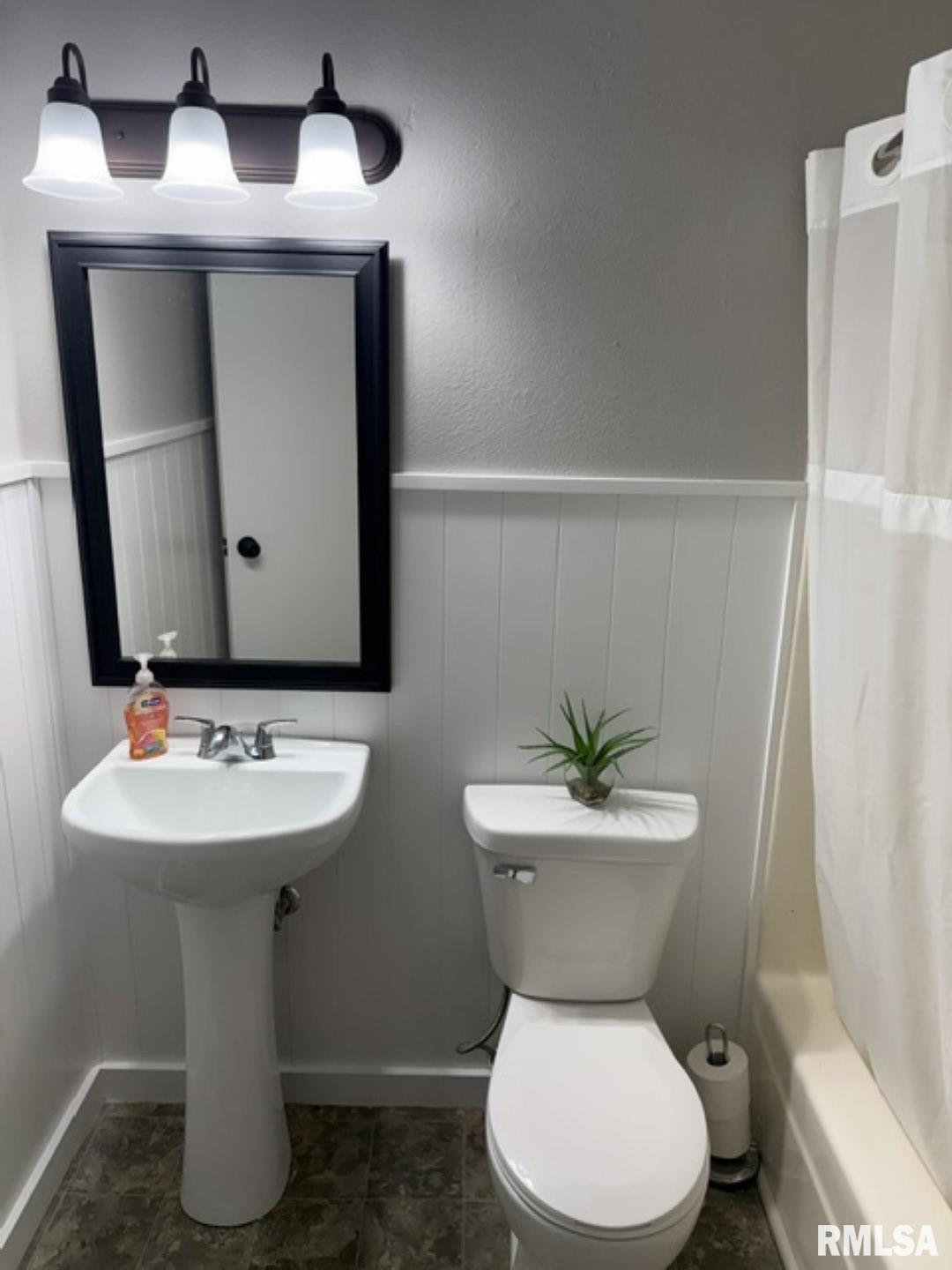 307 Camelot Drive Washington, IL 61571 - Photo 14 of 18