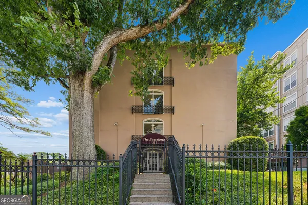 $1,600 | 395 Pharr Road Northeast, Unit 308, Atlanta, GA 30305