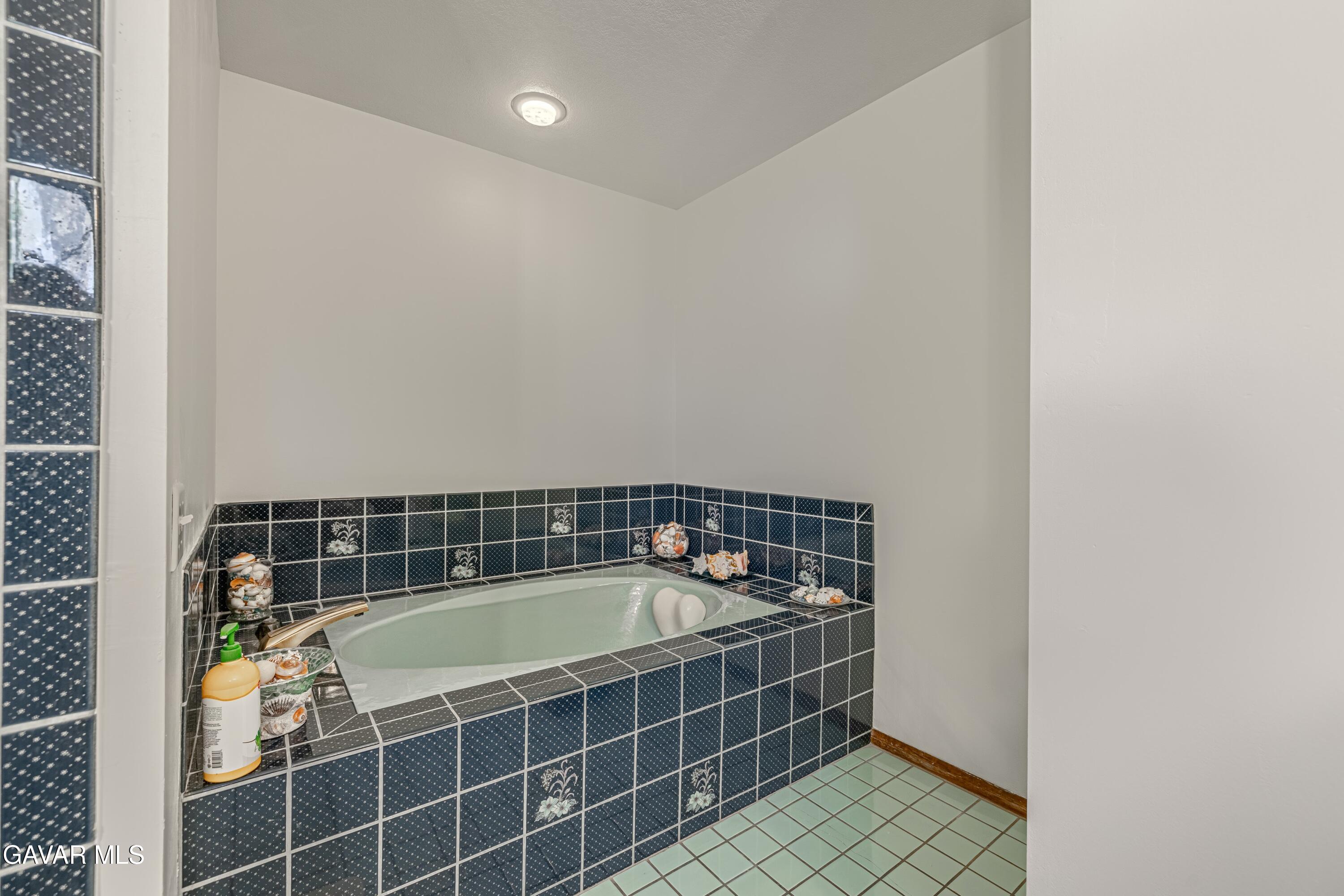 43118 Roulette Lane Lancaster, CA 93536 - Photo 29 of 60 36-print-AVOH--24