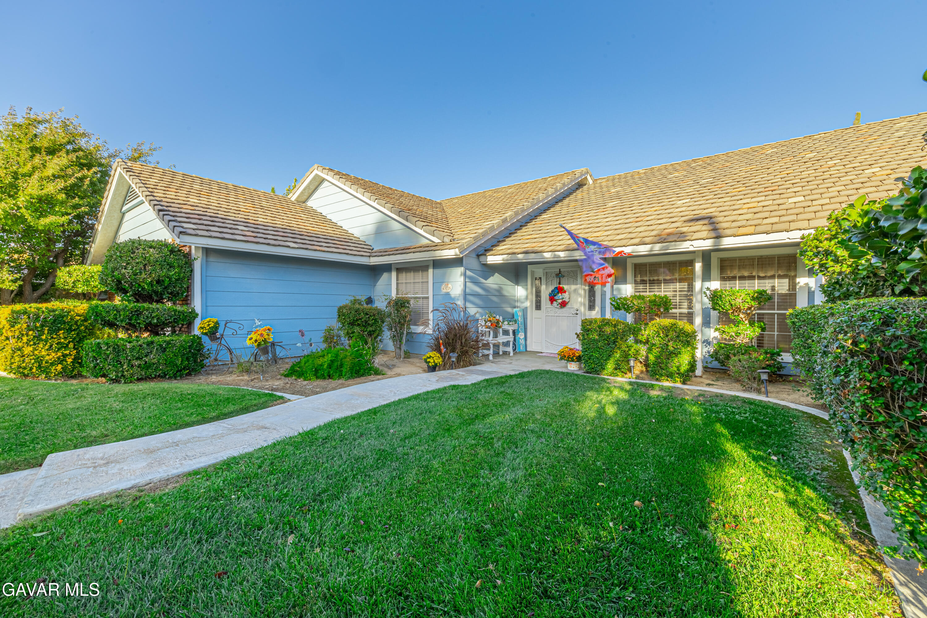 43118 Roulette Lane Lancaster, CA 93536 - Photo 4 of 60 12-print-AVOH--15