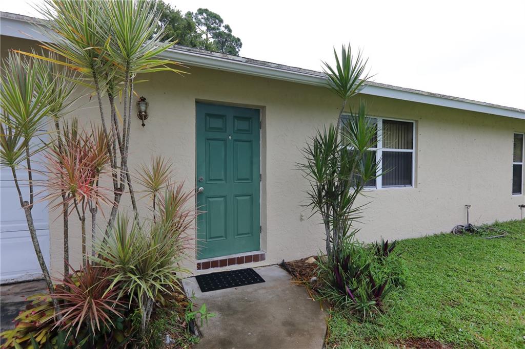6602 Sebastian Road Fort Pierce, FL 34951 - Photo 4 of 34