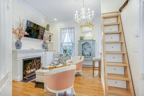 $499,000 | 376 Marlborough Street, Unit 4B, Boston, MA 02115