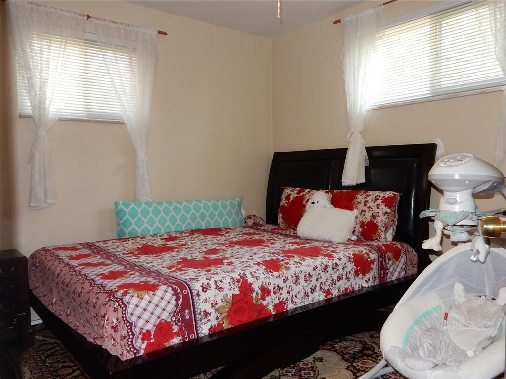 321 East Garden Road Pittsburgh, PA 15227 - Photo 12 of 20 The second bedroom