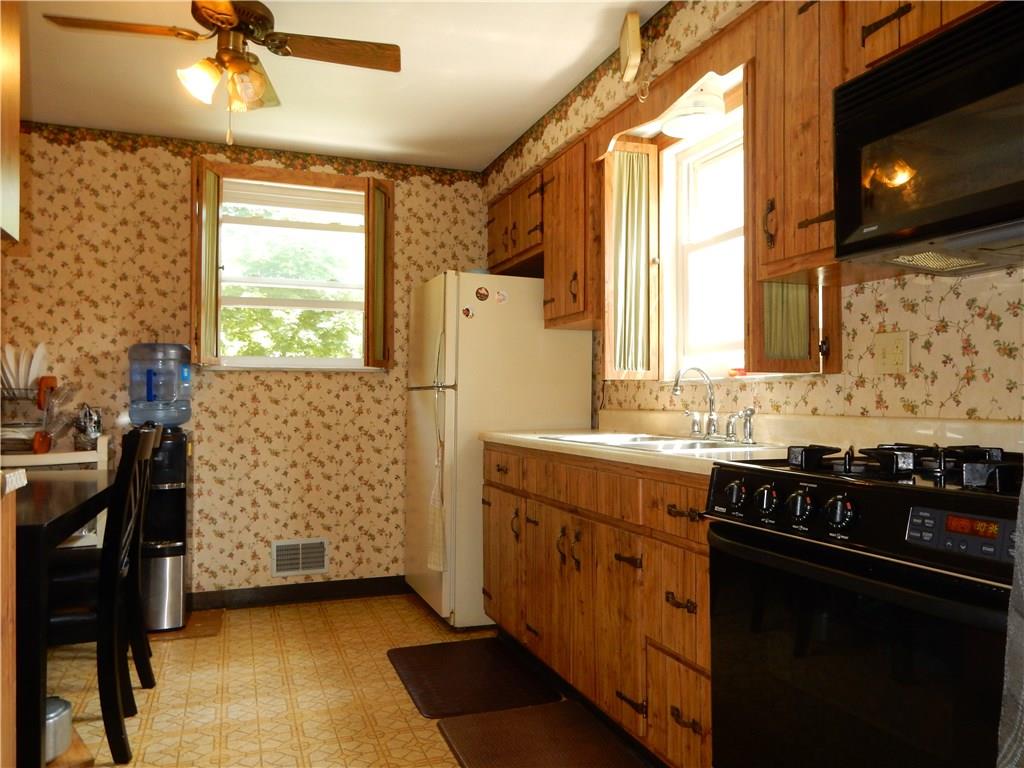 321 East Garden Road Pittsburgh, PA 15227 - Photo 9 of 20 The eat in kitchen