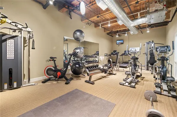 $175,000 | 609 Central Street, Unit 1507, Kansas City, MO 64105