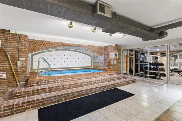 $175,000 | 609 Central Street, Unit 1507, Kansas City, MO 64105