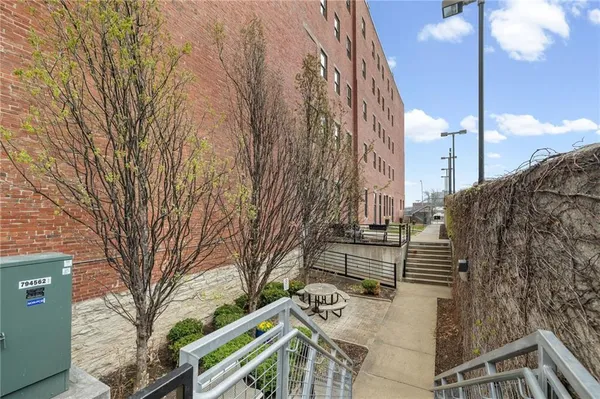$175,000 | 609 Central Street, Unit 1507, Kansas City, MO 64105