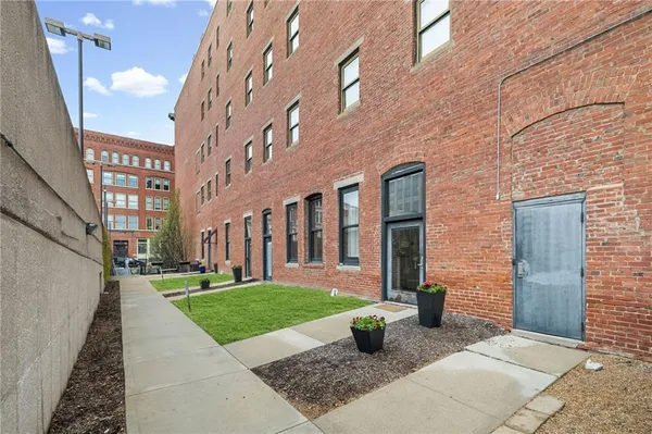 $175,000 | 609 Central Street, Unit 1507, Kansas City, MO 64105