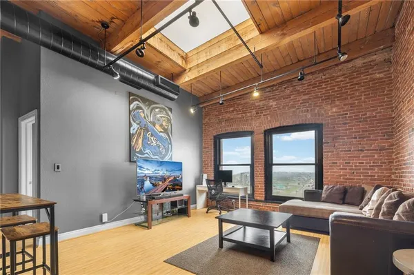 $175,000 | 609 Central Street, Unit 1507, Kansas City, MO 64105