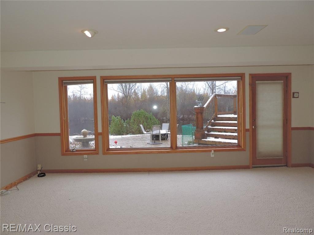 2560 Ford Road White Lake, MI 48383 - Photo 30 of 64 DSCN8691.JPG
