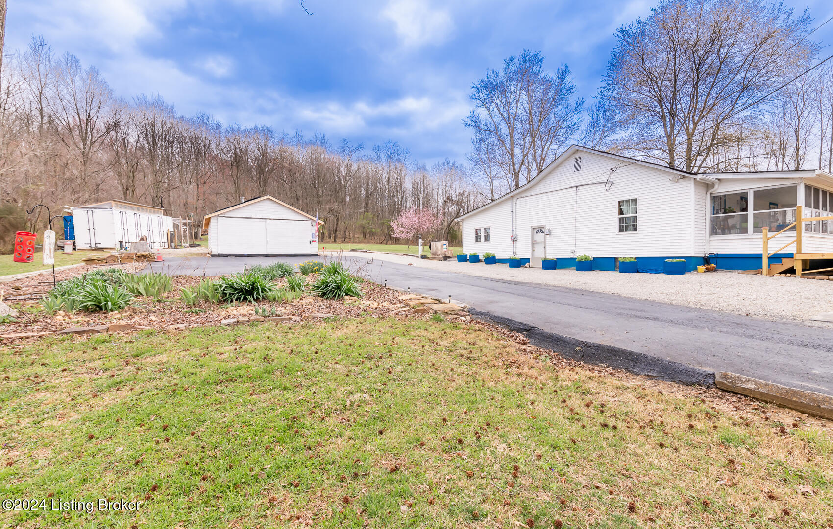 301 Coral Ridge Road Shepherdsville, KY 40165 - Photo 42 of 53 301 Coral Ridge Rd (6)