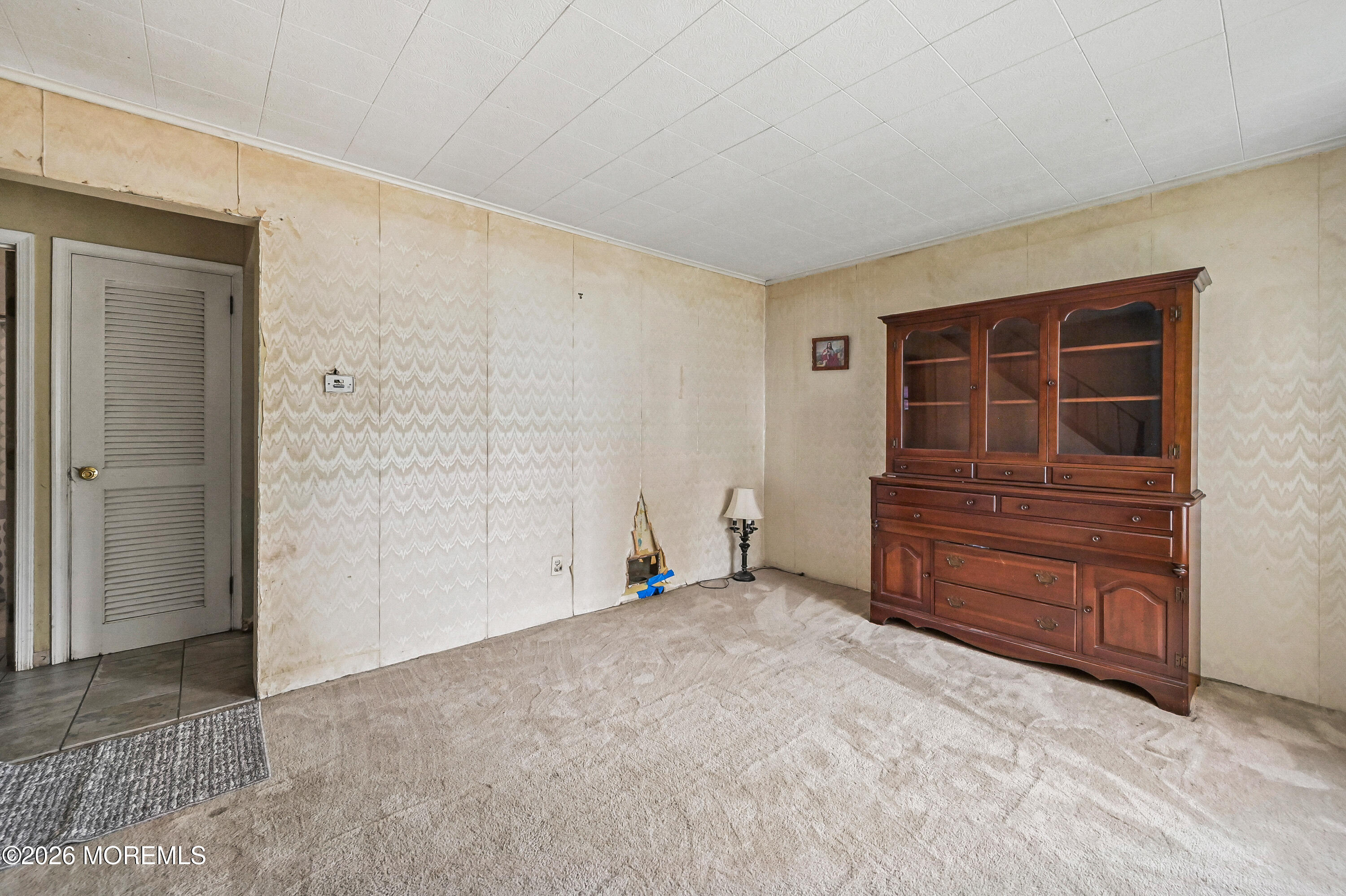 317 Edgeview Road Keyport, NJ 07735 - Photo 6 of 19 317_edgeview_rd_005