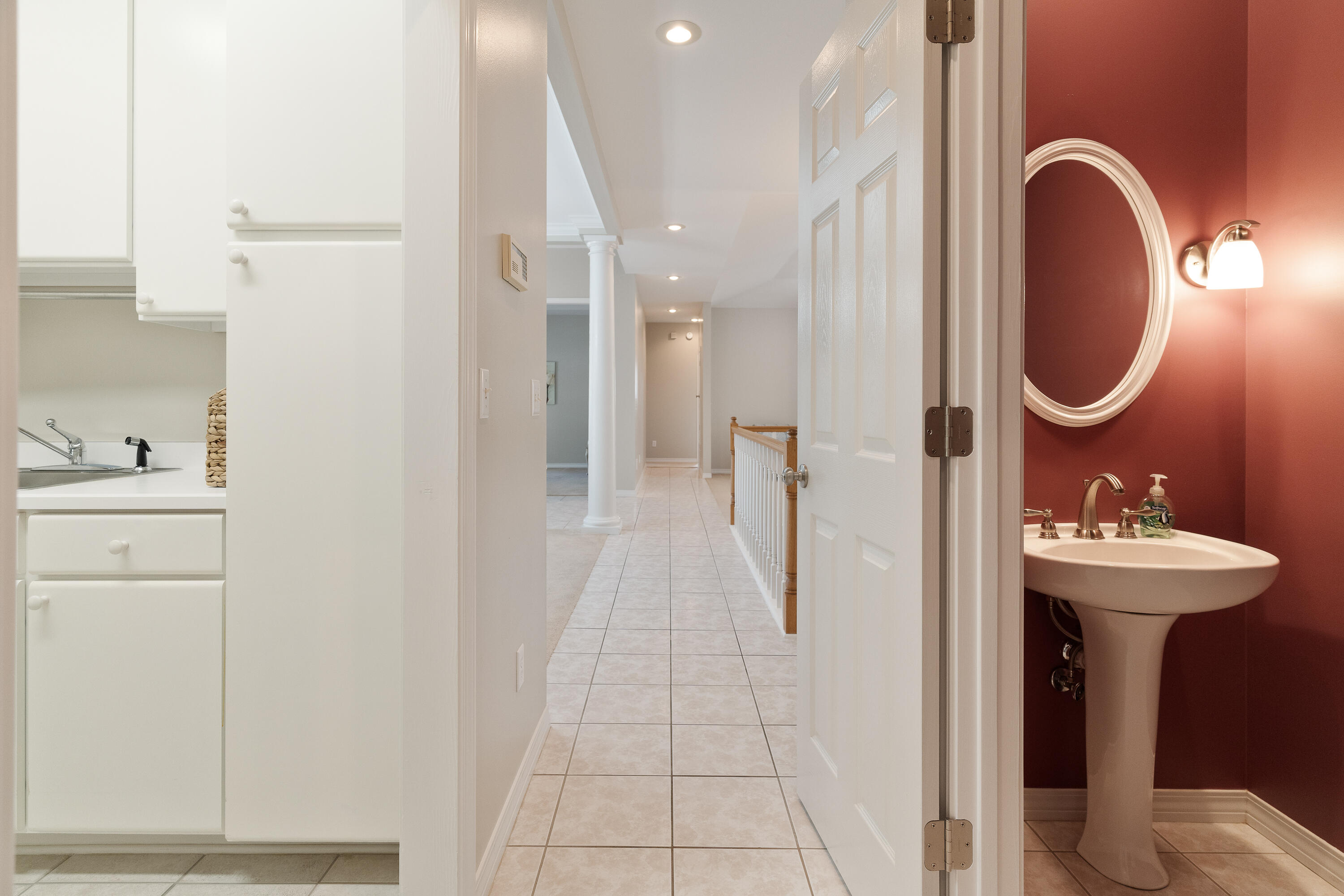 4100 Howard Drive Niceville, FL 32578 - Photo 44 of 133 a bathroom with a sink a toilet and a mirror