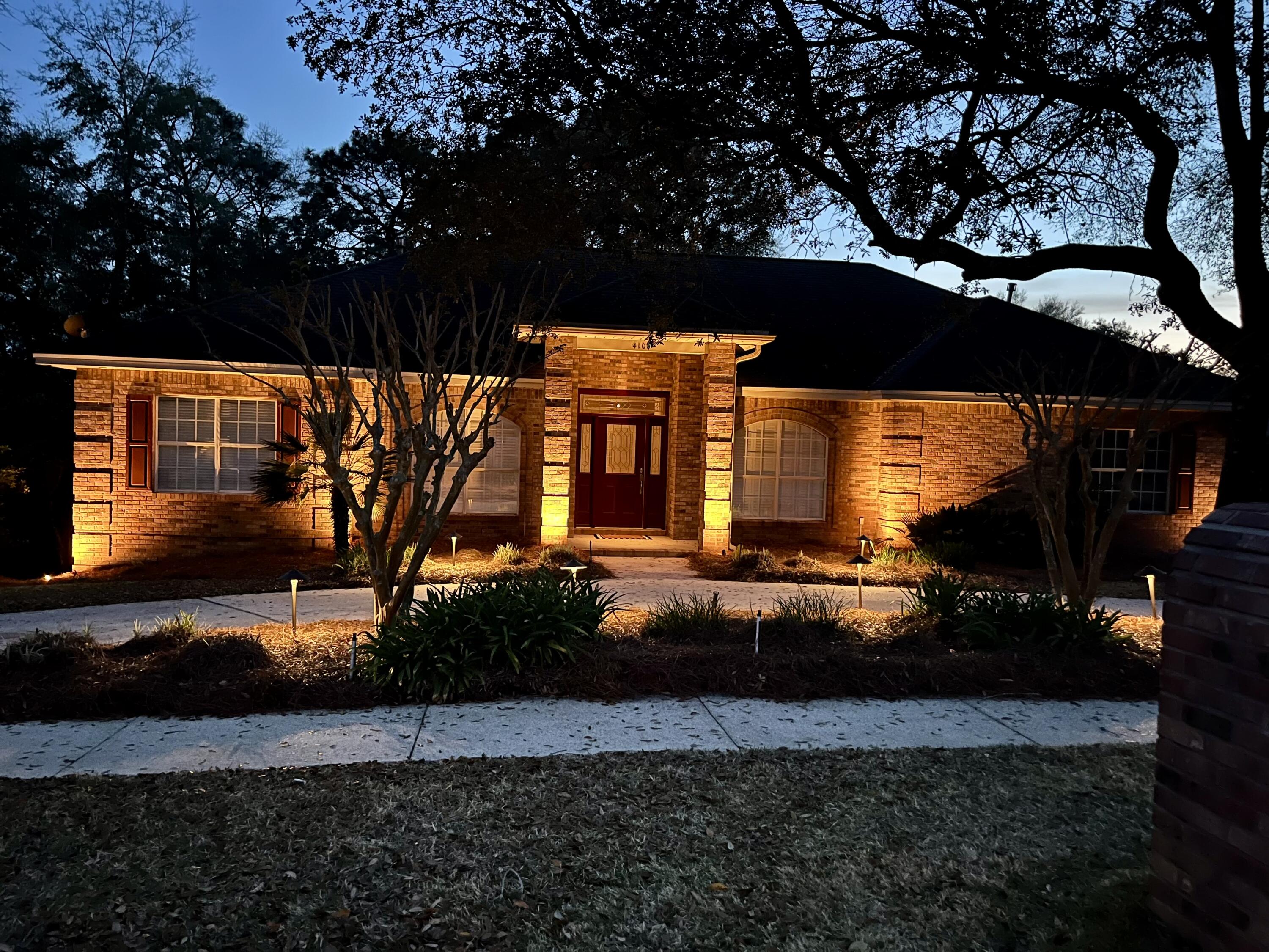 4100 Howard Drive Niceville, FL 32578 - Photo 5 of 133 Landscape lighting