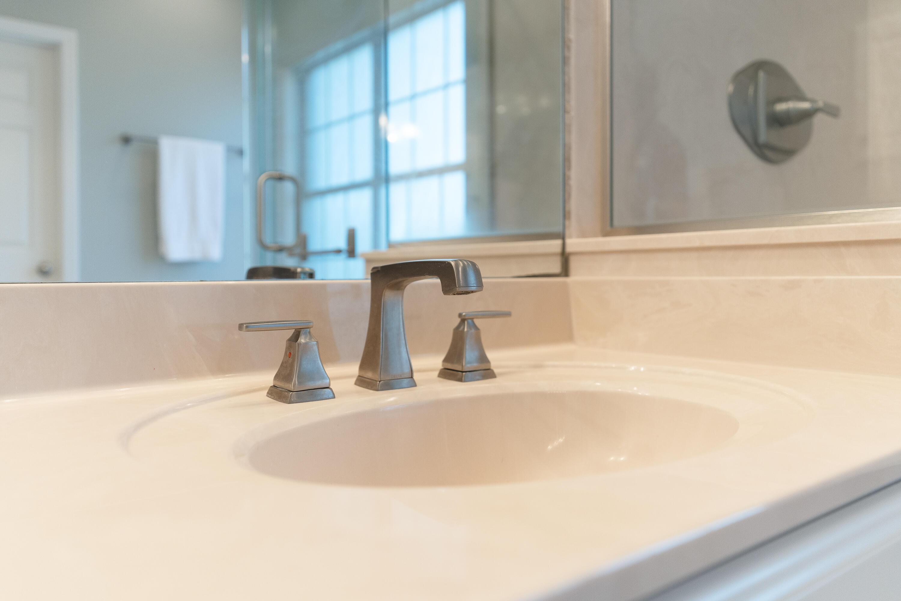 4100 Howard Drive Niceville, FL 32578 - Photo 55 of 133 Cultured marble