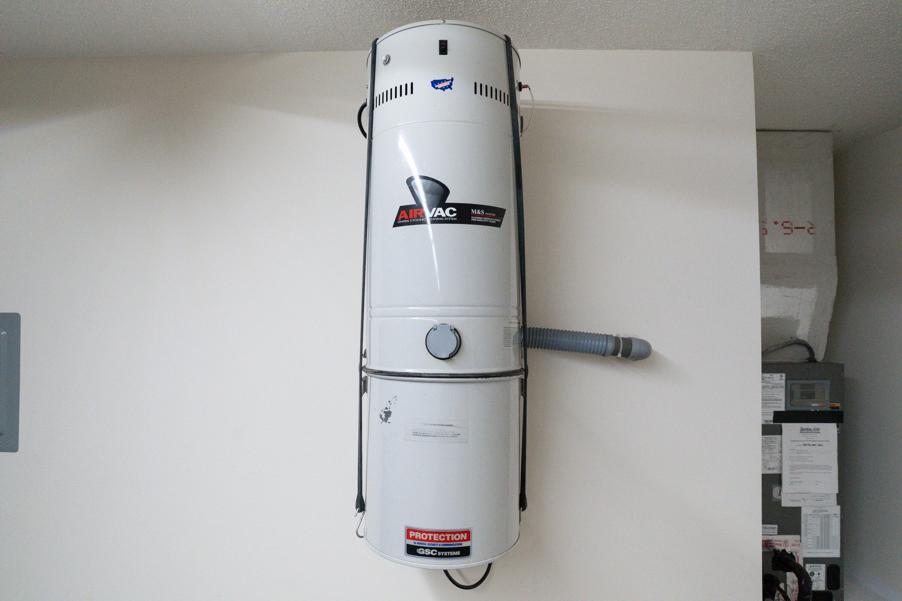 4100 Howard Drive Niceville, FL 32578 - Photo 96 of 133 Whole house vacuum