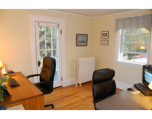 74 Evans Road Marblehead, MA 01945 - Photo 11 of 13 Gallery Image 11