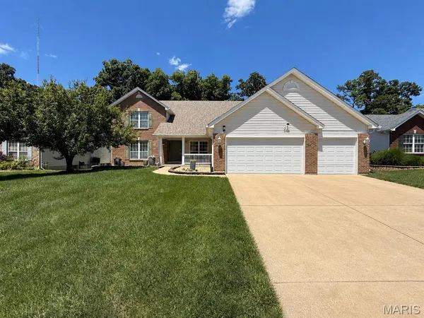 $450,000 | 951 Annabrook Park Drive, O'Fallon, MO 63366