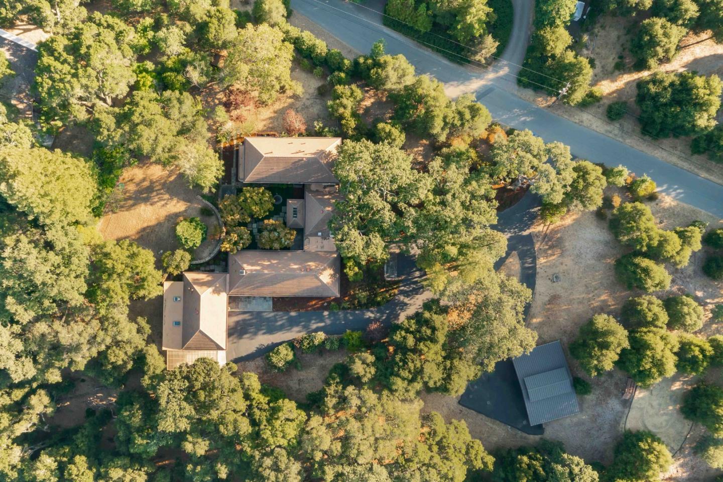 140 Farm Road Woodside, CA 94062 - Photo 38 of 39 an aerial view of a house with a yard
