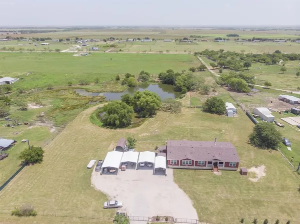 $695,000 | 394 Emerald Glenn Lane, Pilot Point, TX 76258