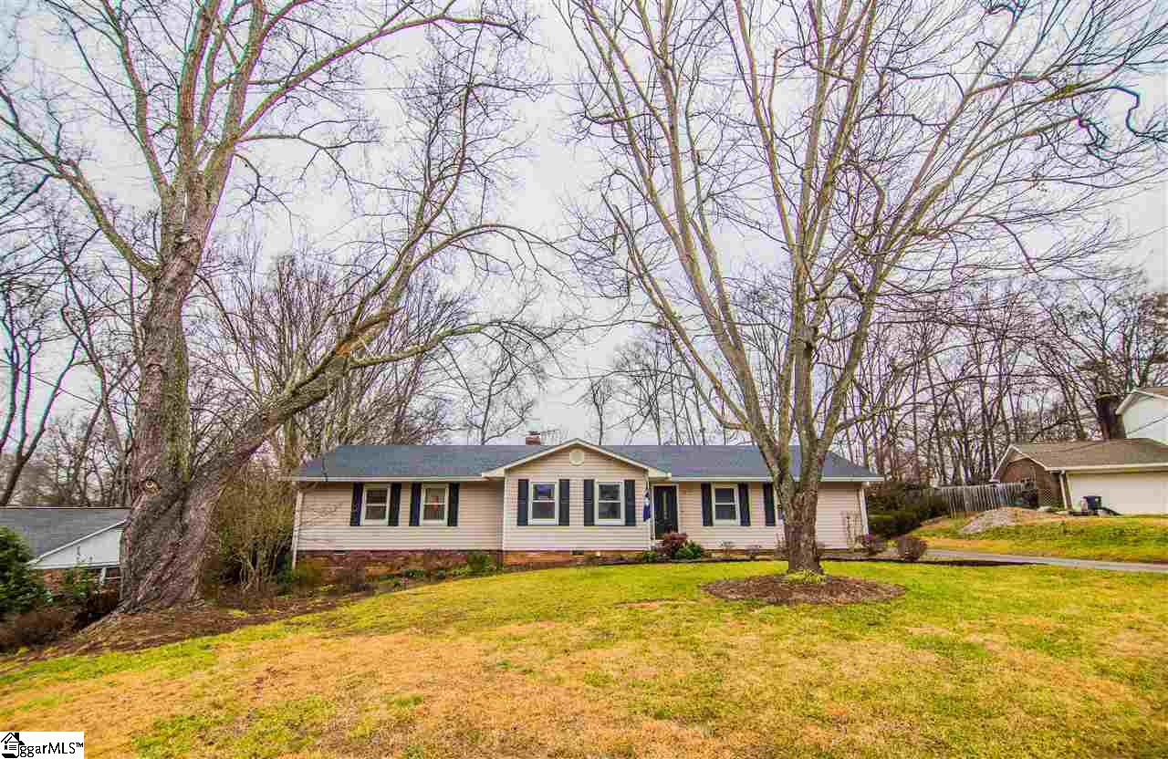 205 Ravensworth Road Taylors, SC 29687 - Photo 1 of 21 Gallery Image 1