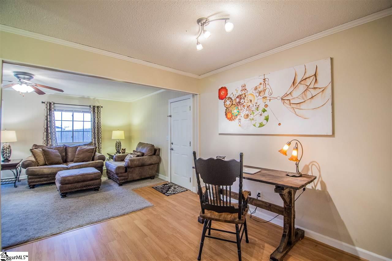 205 Ravensworth Road Taylors, SC 29687 - Photo 11 of 21 Gallery Image 11