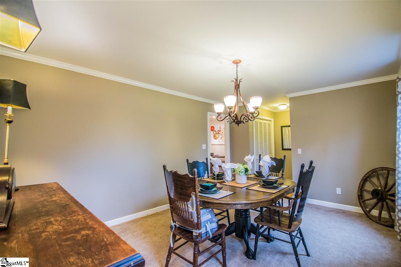 205 Ravensworth Road Taylors, SC 29687 - Photo 4 of 21 Gallery Image 4