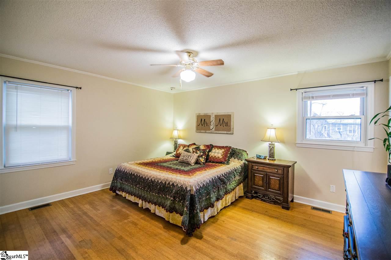 205 Ravensworth Road Taylors, SC 29687 - Photo 8 of 21 Gallery Image 8