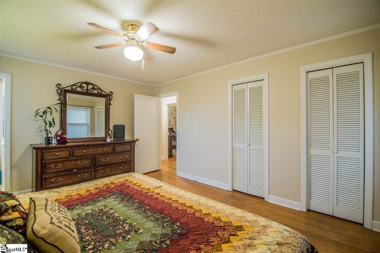 205 Ravensworth Road Taylors, SC 29687 - Photo 9 of 21 Gallery Image 9